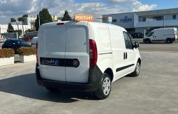 
										Fiat Doblo 1.3 Multijet 90 cv 2015 3 POSTI full									