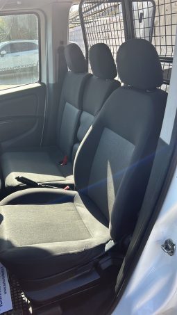 
										Fiat Doblo 1.3 Multijet 90 cv 2015 3 POSTI full									