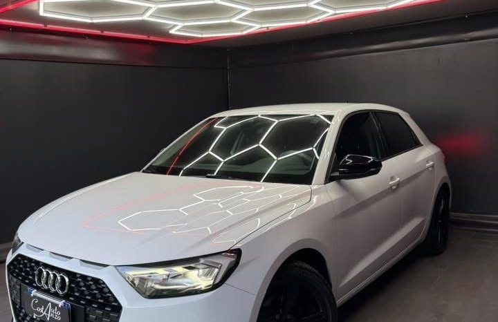 
								Audi A1 SPB 25 TFSI Identity Black 2020 full									