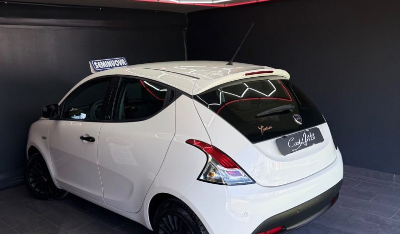 
								Lancia Ypsilon 1.2 Benz 69cv Platinum 11/2020 Nuova full									