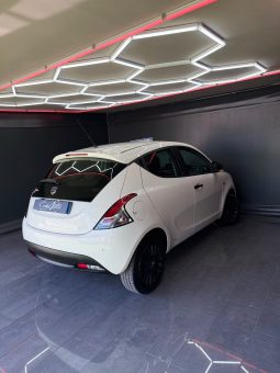 
										Lancia Ypsilon 1.2 Benz 69cv Platinum 11/2020 Nuova full									