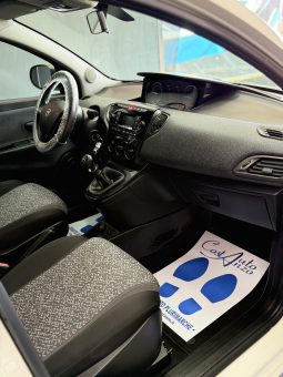 
										Lancia Ypsilon 1.2 Benz 69cv Platinum 11/2020 Nuova full									