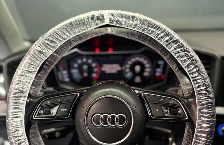 
								Audi A1 SPB 25 TFSI Identity Black 2020 full									