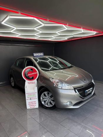 Peugeot 208 1.6 HDi 92 CV Allure 2014