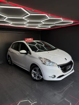 Peugeot 208 1.6 HDI 92 CV ALLURE FULL 2015