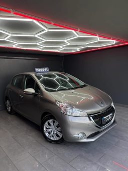 Peugeot 208 1.6 HDi 92 CV Allure 2014