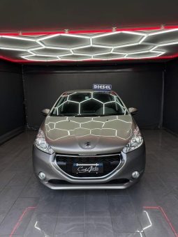 Peugeot 208 1.6 HDi 92 CV Allure 2014