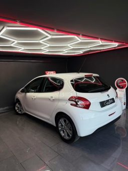 Peugeot 208 1.6 HDI 92 CV ALLURE FULL 2015
