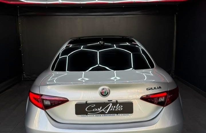 
								Alfa Romeo Giulia 2.2 TD 160 CV AT8 ESTREMA FULL 2020 full									