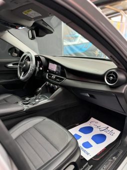 
										Alfa Romeo Giulia 2.2 TD 160 CV AT8 ESTREMA FULL 2020 full									