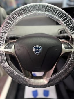 
										Lancia Ypsilon 1.3 MJT 95 CV NUOVA 11/2015 full									