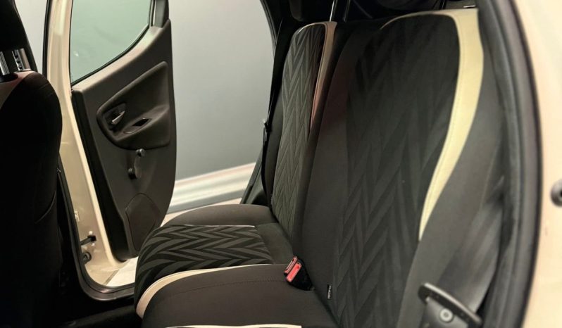 
								Lancia Ypsilon 1.3 MJT 95 CV NUOVA 11/2015 full									