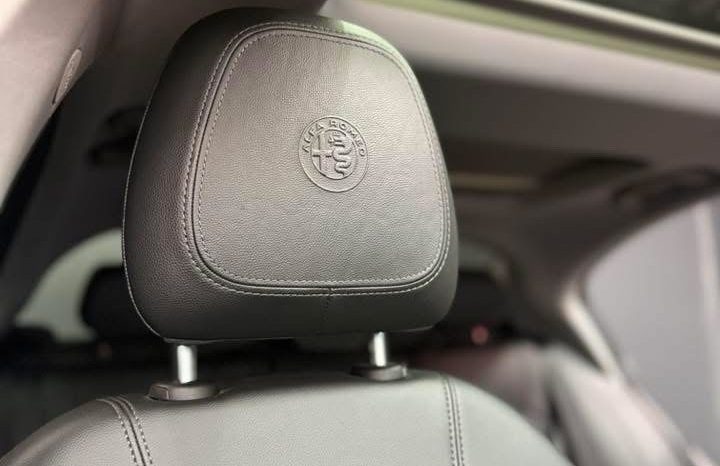 
								Alfa Romeo Giulia 2.2 TD 160 CV AT8 ESTREMA FULL 2020 full									