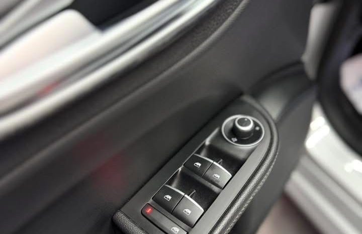 
								Alfa Romeo Giulia 2.2 TD 160 CV AT8 ESTREMA FULL 2020 full									