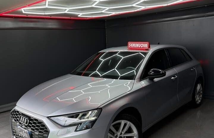 
								Audi A3 SPB 30 TDI S tronic S line edition 12/2022 full									