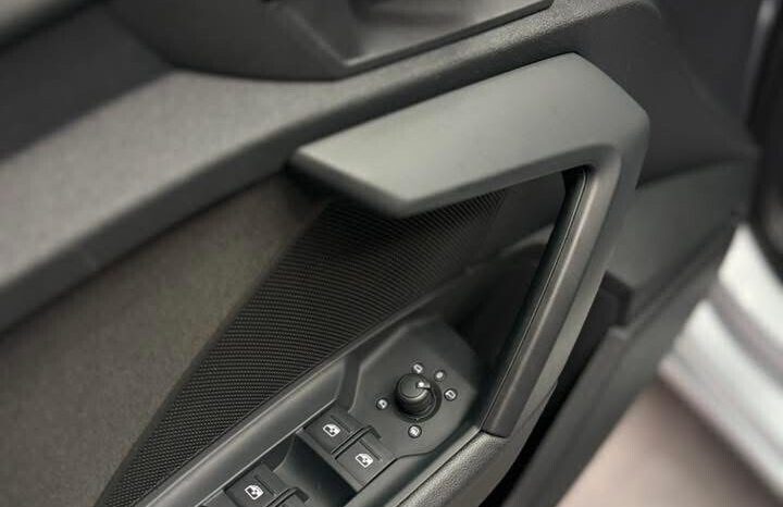 
								Audi A3 SPB 30 TDI S tronic S line edition 12/2022 full									