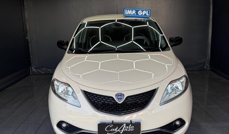 
								Lancia Ypsilon 1.2 GPL Ecochic Gold 2016 full									