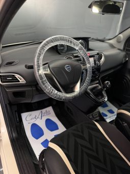 
										Lancia Ypsilon 1.2 GPL Ecochic Gold 2016 full									