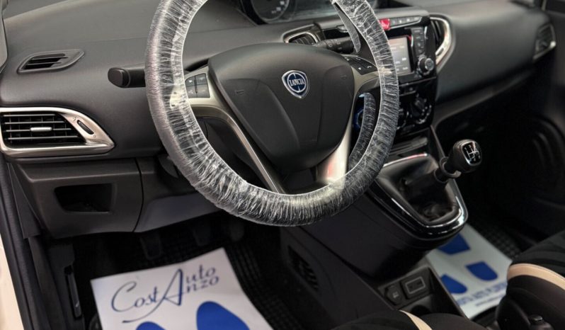 
								Lancia Ypsilon 1.2 GPL Ecochic Gold 2016 full									