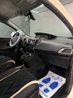 
										Lancia Ypsilon 1.2 GPL Ecochic Gold 2016 full									