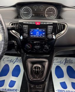 
										Lancia Ypsilon 1.2 GPL Ecochic Gold 2016 full									