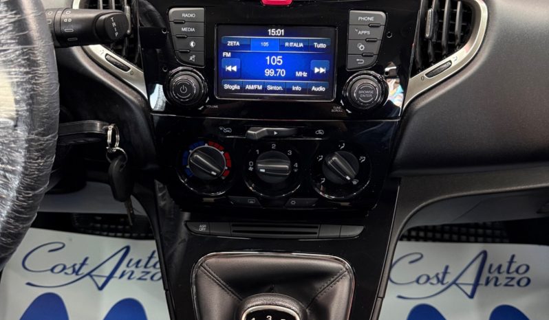 
								Lancia Ypsilon 1.2 GPL Ecochic Gold 2016 full									