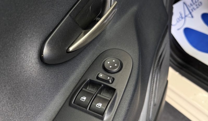 
								Lancia Ypsilon 1.2 GPL Ecochic Gold 2016 full									