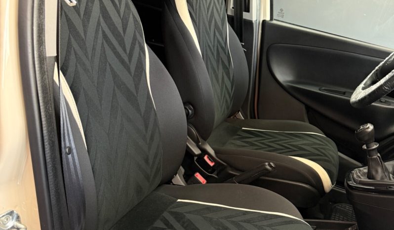 
								Lancia Ypsilon 1.2 GPL Ecochic Gold 2016 full									