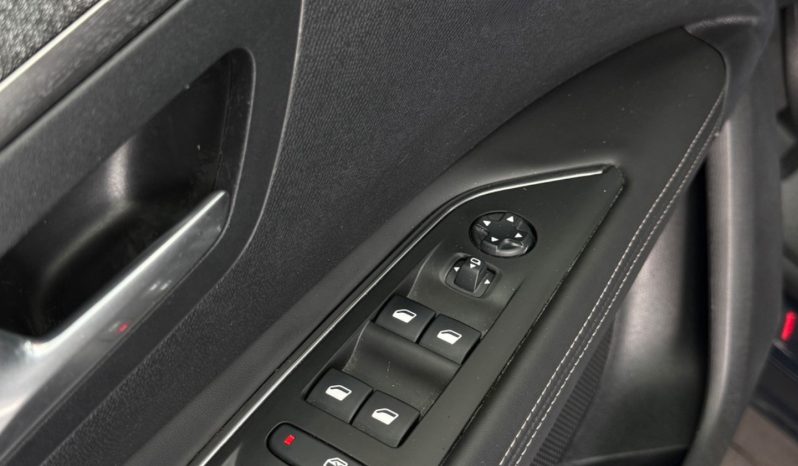 
								Peugeot 3008 BlueHDi 130 cv Allure 11/2018 full									