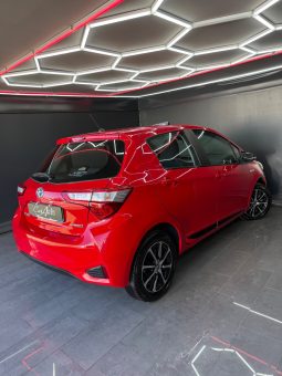 
										Toyota Yaris 1.5 Hybrid TREND RED EDITION 2018 full									