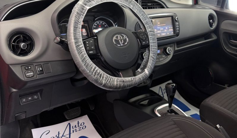 
								Toyota Yaris 1.5 Hybrid TREND RED EDITION 2018 full									