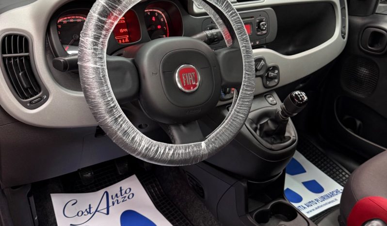 
								Fiat Panda 1.2 Bnzina Lounge 2013 full									