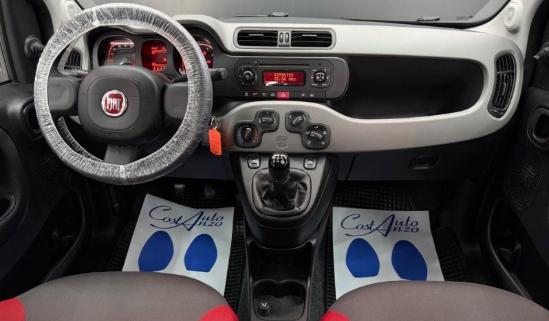 
								Fiat Panda 1.2 Bnzina Lounge 2013 full									