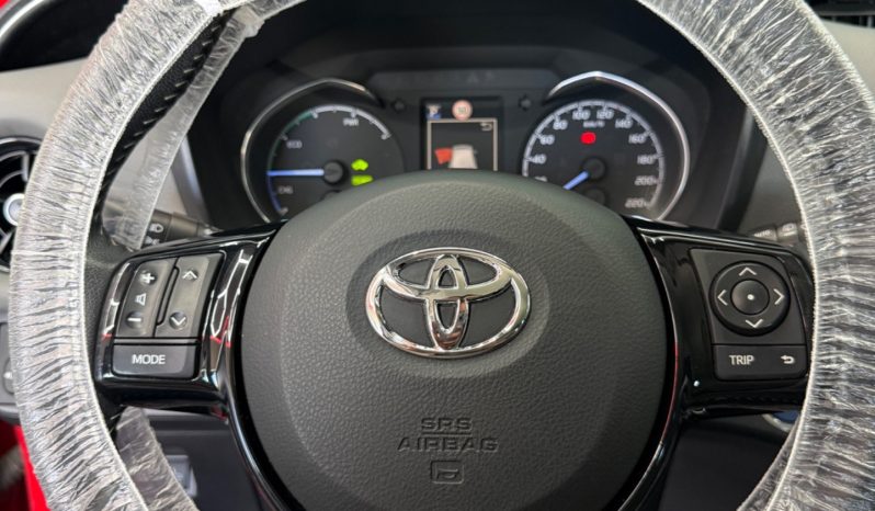 
								Toyota Yaris 1.5 Hybrid TREND RED EDITION 2018 full									