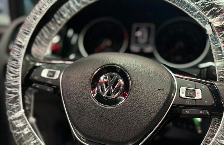 
								Volkswagen Golf 2.0 TDI DSG 150 CV TETTO . Highline BlueMotion Technology full									