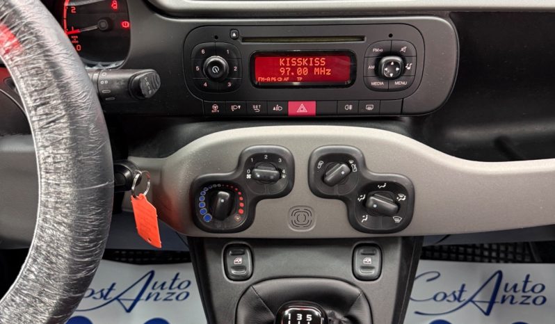 
								Fiat Panda 1.2 Bnzina Lounge 2013 full									