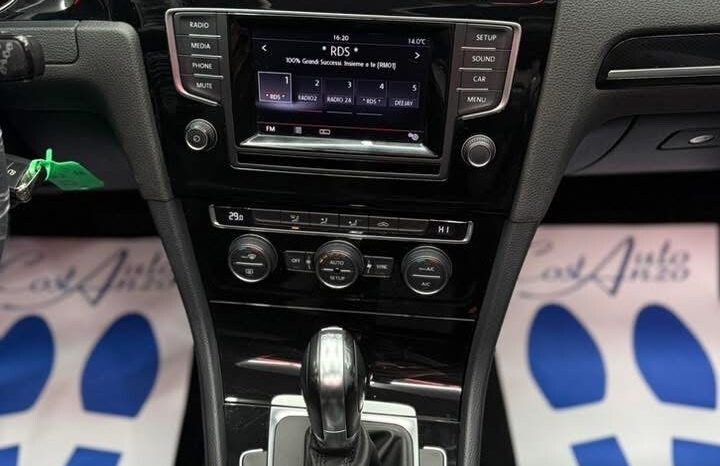 
								Volkswagen Golf 2.0 TDI DSG 150 CV TETTO . Highline BlueMotion Technology full									