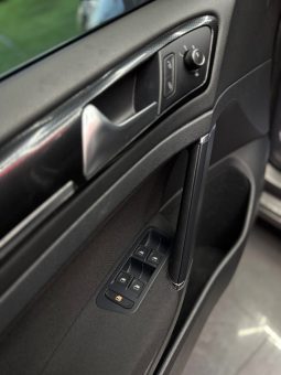 
										Volkswagen Golf 2.0 TDI DSG 150 CV TETTO . Highline BlueMotion Technology full									