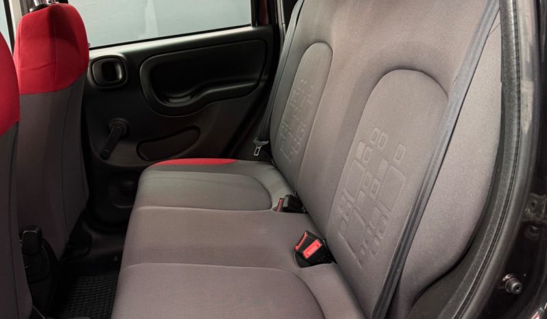 
								Fiat Panda 1.2 Bnzina Lounge 2013 full									