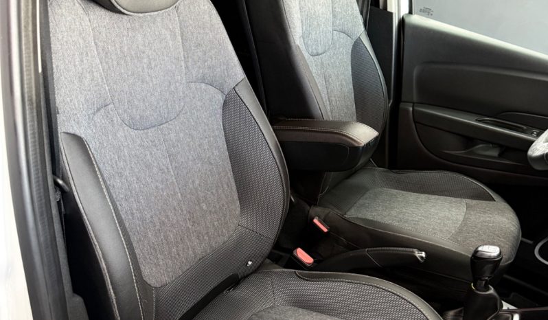 
								Renault Captur 1.5 dCi 90 CV Sport Edition2 2019 full									