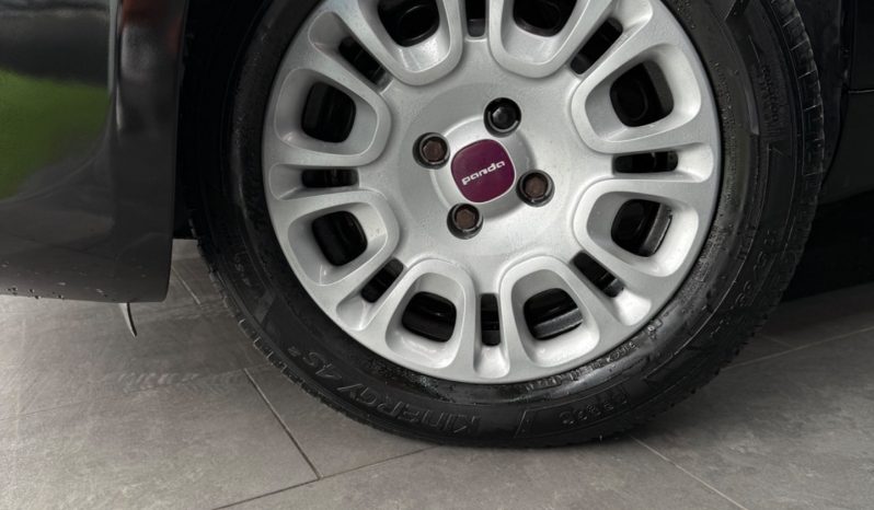 
								Fiat Panda 1.2 Bnzina Lounge 2013 full									