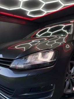 
										Volkswagen Golf 2.0 TDI DSG 150 CV TETTO . Highline BlueMotion Technology full									