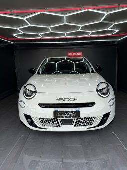 Fiat 600 1.2 Hybrid 145 CV DCT MHEV La Prima