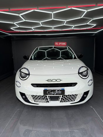 Fiat 600 1.2 Hybrid 145 CV DCT MHEV La Prima