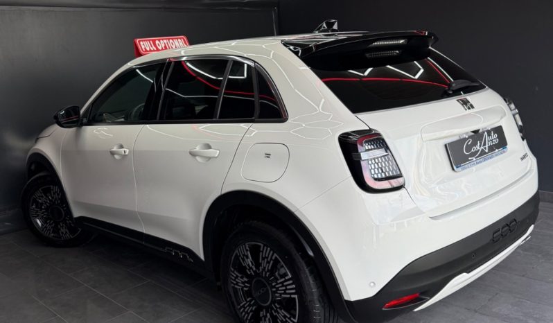 
								Fiat 600 1.2 Hybrid 145 CV DCT MHEV La Prima full									