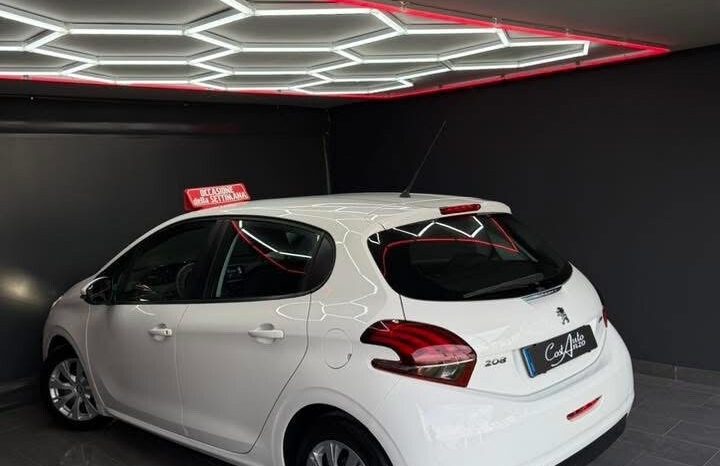 
								Peugeot 208 1.6 BlueHDi 75 CV Allure 2017 full									