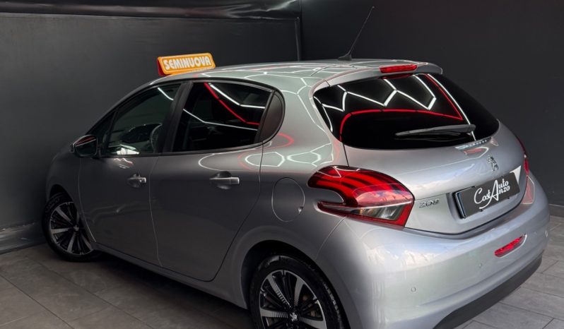 
								Peugeot 208 BlueHDi 102 CV ALLURE PACK 09/2019 full									