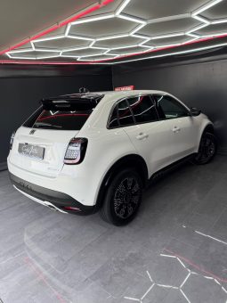 
										Fiat 600 1.2 Hybrid 145 CV DCT MHEV La Prima full									