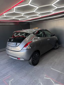 
										Lancia Ypsilon 1.2 GPL Ecochic Gold 12/2018 full									