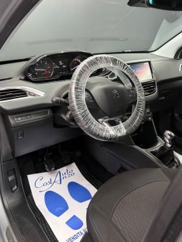 
										Peugeot 208 BlueHDi 102 CV ALLURE PACK 09/2019 full									